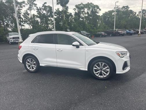 2024 Audi Q3 Premium 45 TFSI S line quattro Tiptronic