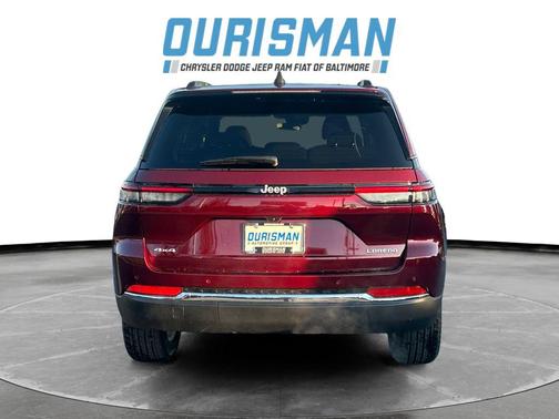 2025 Jeep Grand Cherokee Laredo