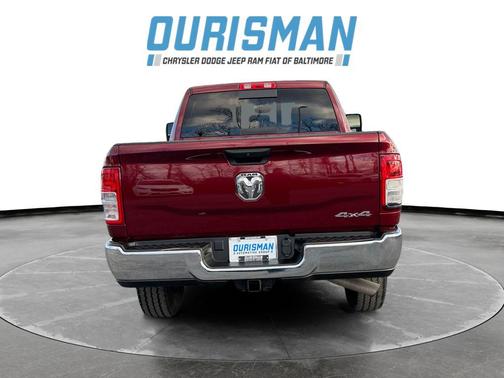 2023 RAM 3500 Tradesman Crew Cab 4x4 6'4' Box