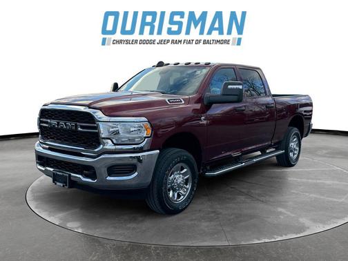 2023 RAM 3500 Tradesman Crew Cab 4x4 6'4' Box