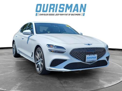 Uyuni White 2023 Genesis G70 2.0T RWD