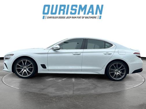 Uyuni White 2023 Genesis G70 2.0T RWD
