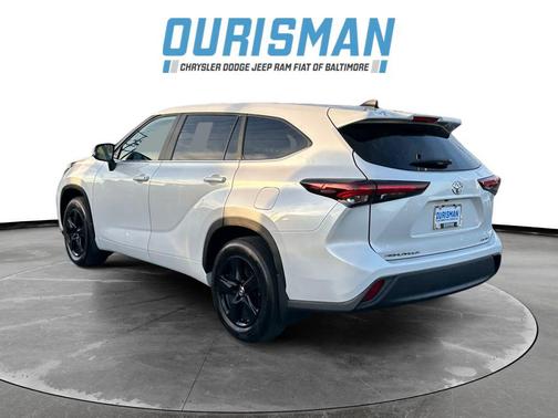 2024 Toyota Highlander LE