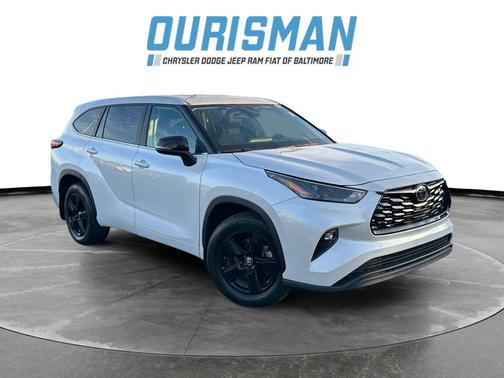 2024 Toyota Highlander LE