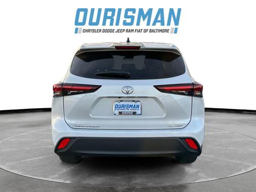 2024 Toyota Highlander LE