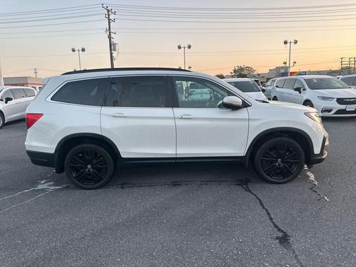 2022 Honda Pilot AWD Special Edition