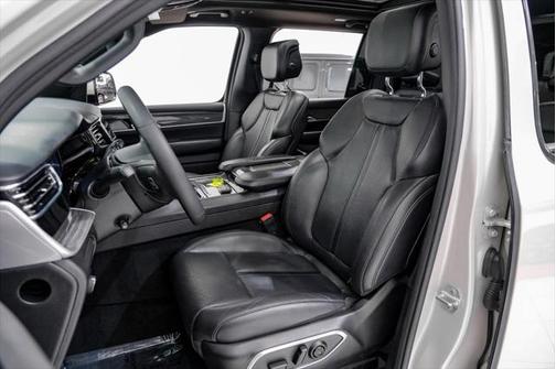 2022 Jeep Wagoneer Series II 4x2