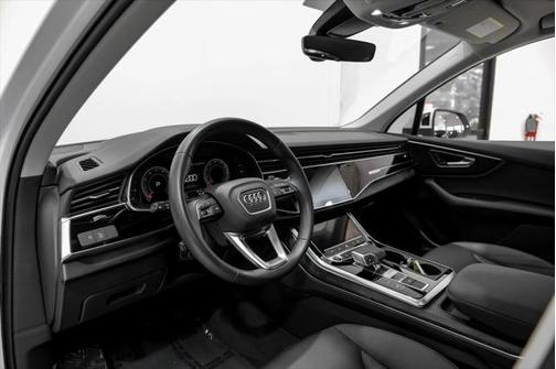 2022 Audi Q7 55 Premium