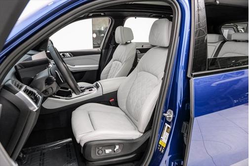 2024 BMW X5 M60i