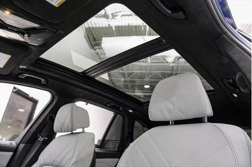2024 BMW X5 M60i