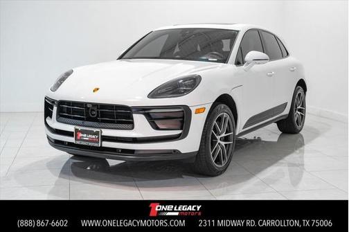 2023 Porsche Macan Base