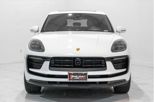 2023 Porsche Macan Base