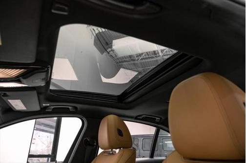 2022 BMW 330 330i
