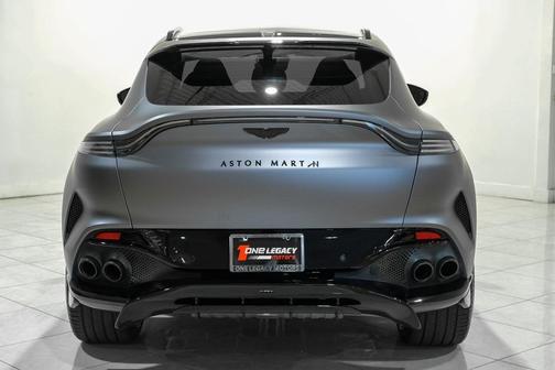 2023 Aston Martin DBX 707
