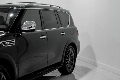 2024 INFINITI QX80 SENSORY AWD