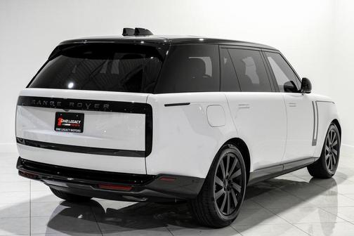 2025 Land Rover Range Rover SE