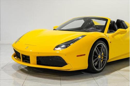 2017 Ferrari 488 Spider Base