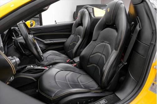 2017 Ferrari 488 Spider Base