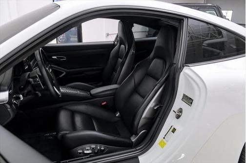 2019 Porsche 911 Carrera GTS