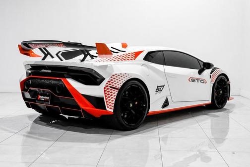 2024 Lamborghini Huracan STO Coupe