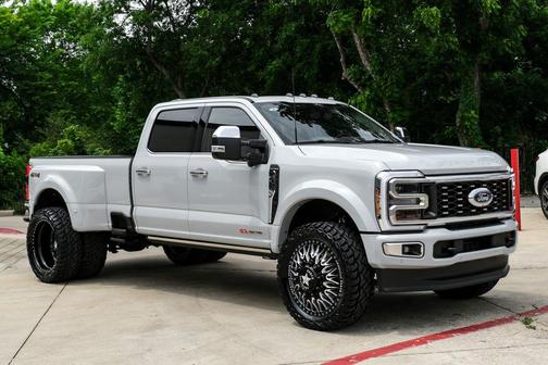 Avalanche 2026 Ford F-450 Platinum