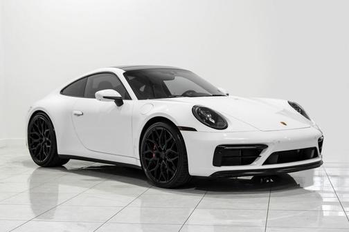 2022 Porsche 911 Carrera 4 GTS