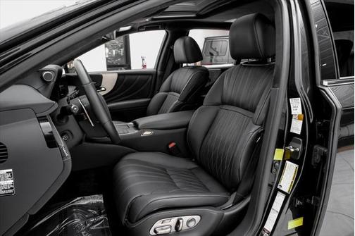 2023 Lexus LS 500h Base