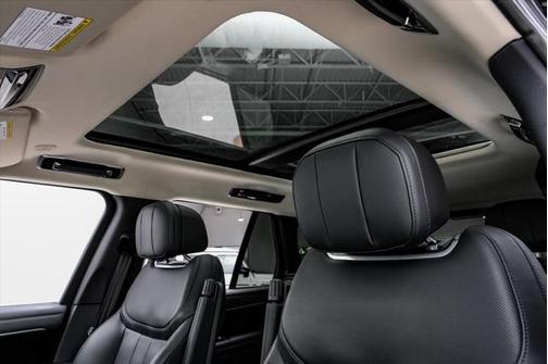 2023 Land Rover Range Rover P530 SE