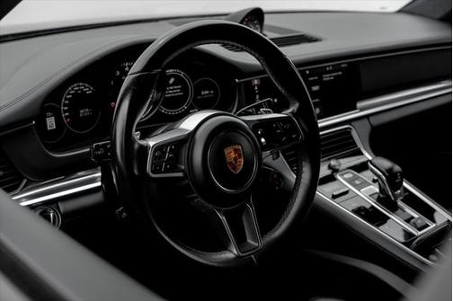 2018 Porsche Panamera Turbo