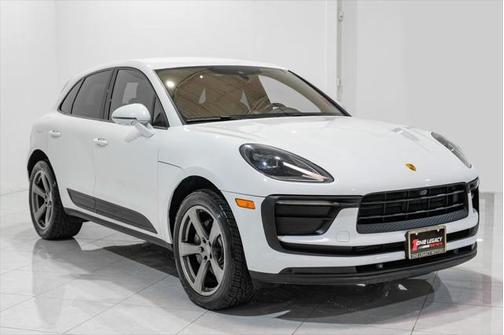 2022 Porsche Macan Base