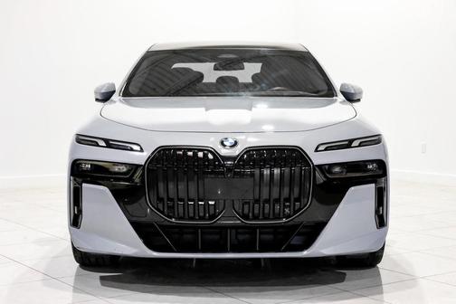 2024 BMW 760 xDrive