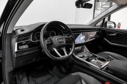 2022 Audi Q7 55 Premium Plus