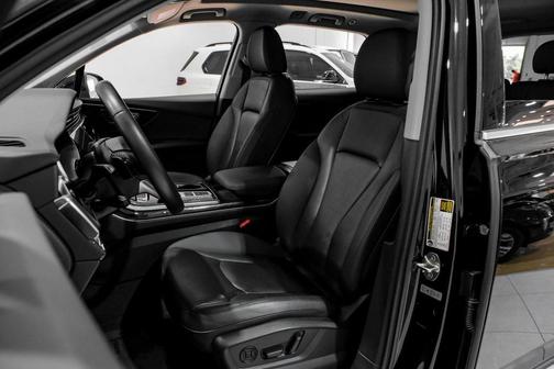 2022 Audi Q7 55 Premium Plus