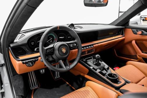 2024 Porsche 911 S/T