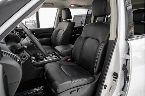 2023 INFINITI QX80 Luxe
