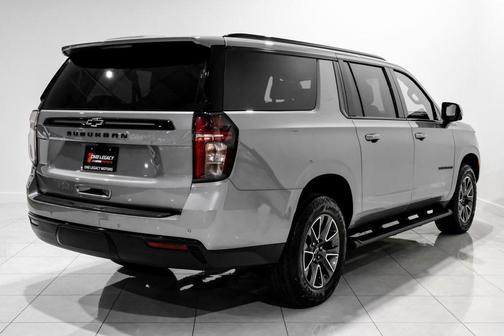 2023 Chevrolet Suburban 4WD Z71
