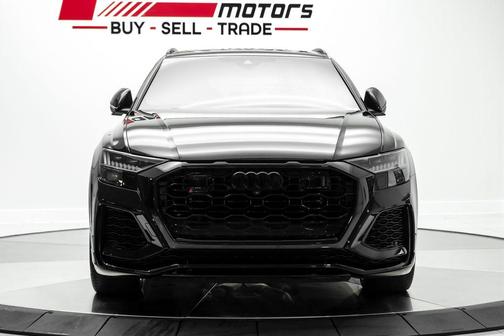 Mythos Black Metallic 2023 Audi RS Q8 4.0T