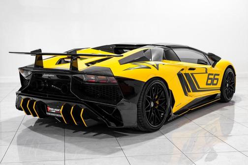 2016 Lamborghini Aventador LP700-4
