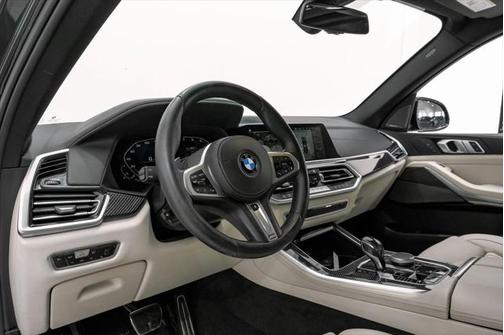 2021 BMW X5 M50i