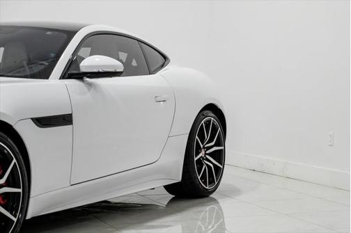 2022 Jaguar F-TYPE R AWD Automatic
