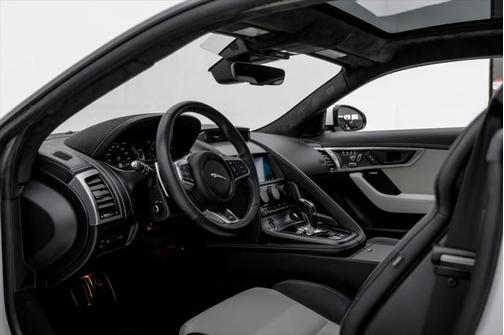 2022 Jaguar F-TYPE R AWD Automatic