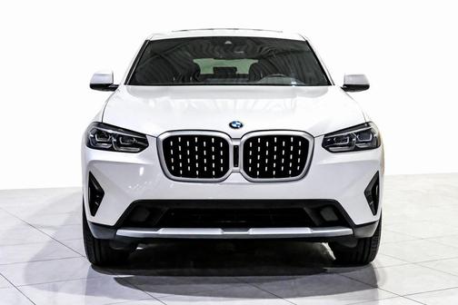 2023 BMW X4 xDrive30i