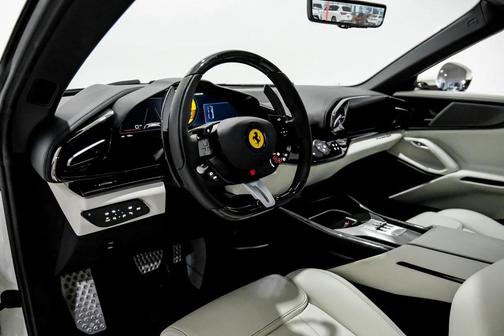 2025 Ferrari Purosangue Base