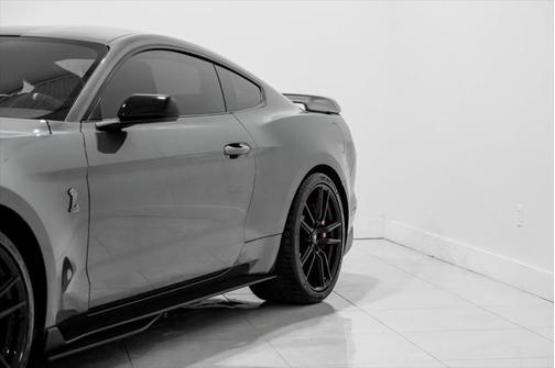 2022 Ford Shelby GT500 Base