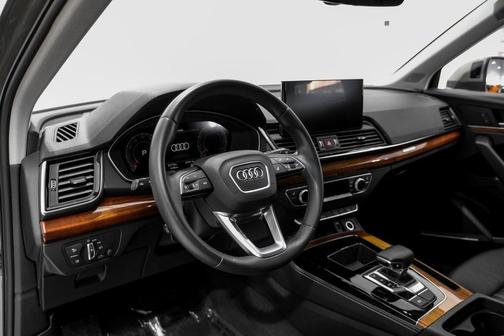 2023 Audi Q5 45 S line Premium Plus