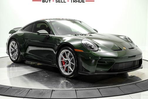 Oak Green Metallic Neo 2026 Porsche 911 GT3