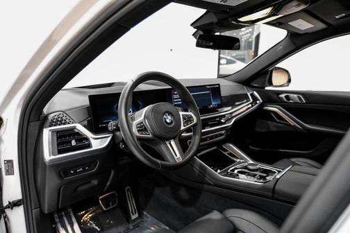 2024 BMW X6 M60i
