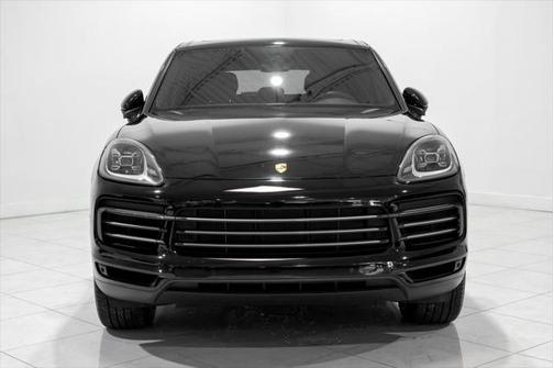 2022 Porsche Cayenne Base