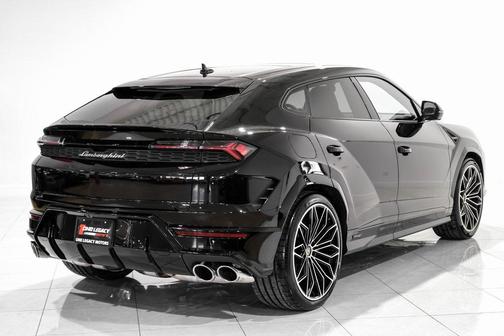 2025 Lamborghini Urus SE