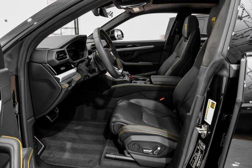 2025 Lamborghini Urus SE